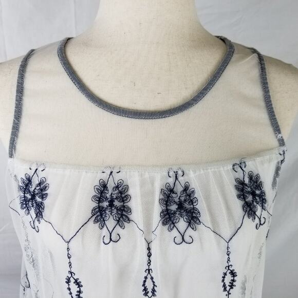 Lavish Blue White Sleeveless Tank Mesh Lined Embroidery Top Shirt Size S - Picture 2 of 10